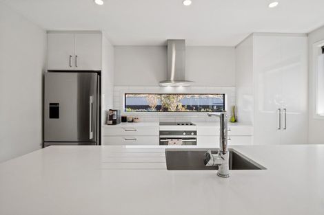 Photo of property in 11 Howden Drive, Jacks Point, 9371