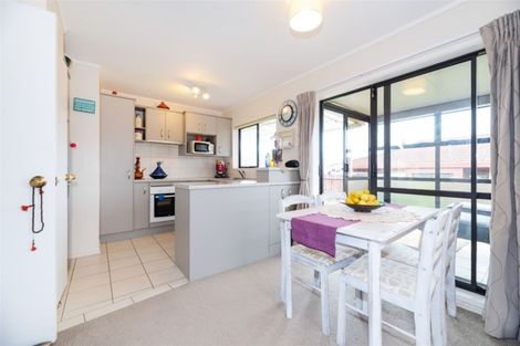 Photo of property in 6/54 Nikau Street, New Lynn, Auckland, 0600