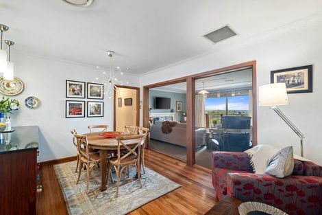 Photo of property in 1/15 Karitane Drive, Cashmere, Christchurch, 8022