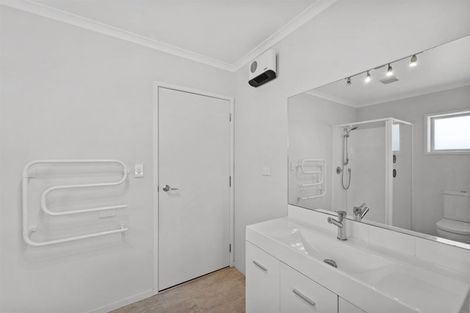 Photo of property in 35a Doment Crescent, Orewa, 0931