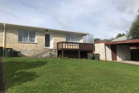 Photo of property in 2/6 Clunie Place, Highland Park, Auckland, 2010