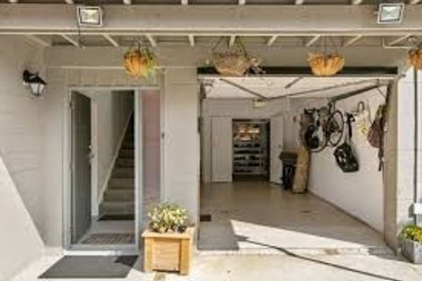 Photo of property in 4/11 Huapai Street, Onehunga, Auckland, 1061