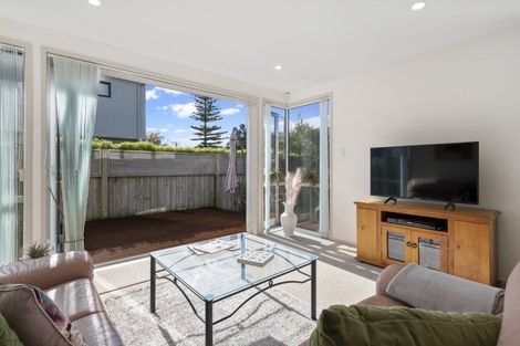 Photo of property in 28a Inverness Road, Browns Bay, Auckland, 0630