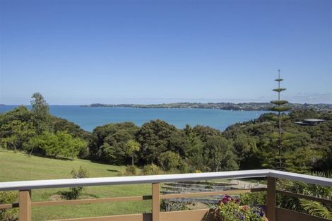 Photo of property in 6 Puriri Place, Sandspit, Warkworth, 0982