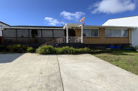 Photo of property in 1 Arnwood Street, Manurewa, Auckland, 2102