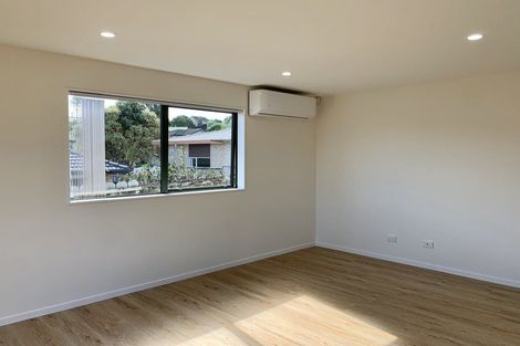 Photo of property in 11 San Ambrosio Rise, Henderson, Auckland, 0612