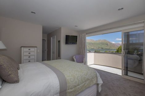 Photo of property in 10 Mulberry Lane, Wanaka, 9305