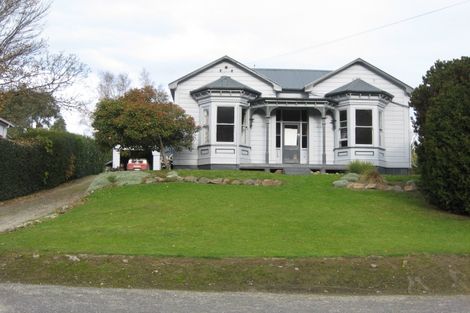 Photo of property in 30 Irvine Street, Lawrence, 9532