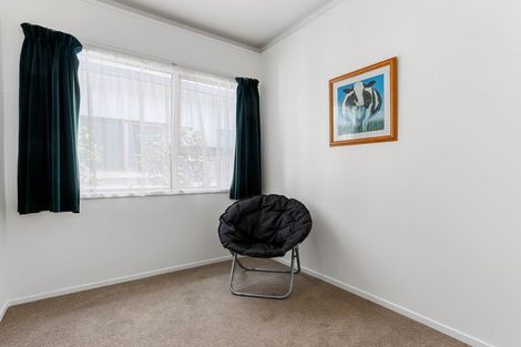Photo of property in 2/54 Mayfair Crescent, Mairangi Bay, Auckland, 0630