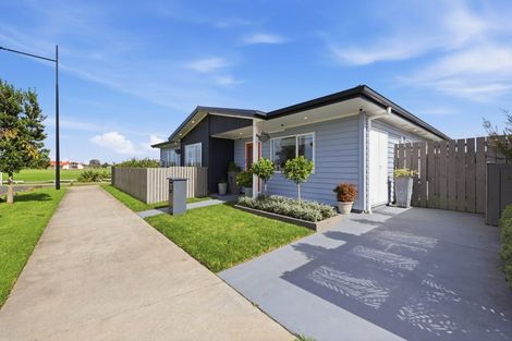 Photo of property in 2 Kutukutu Street, Takanini, 2112