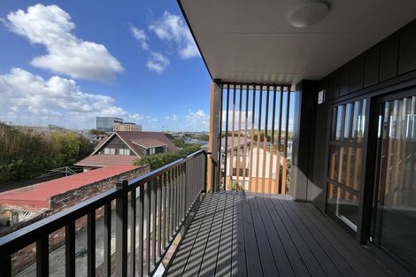 Photo of property in 6 Hamlin Road, Mount Wellington, Auckland, 1060