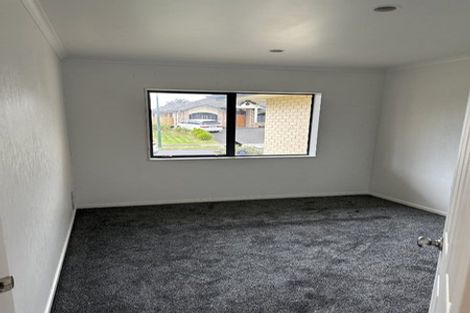 Photo of property in 5 Attymon Lane, East Tamaki, Auckland, 2016
