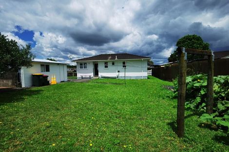 Photo of property in 4 Marybeth Place, Rosehill, Papakura, 2113