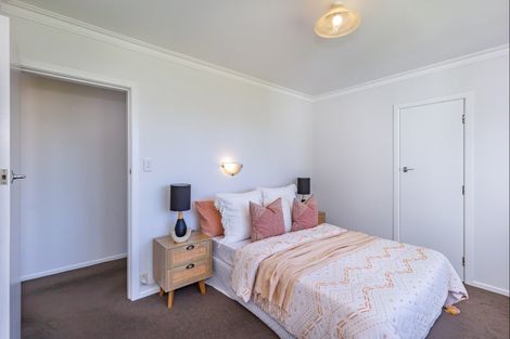 Photo of property in 42 Highbury Drive, Levin, 5510