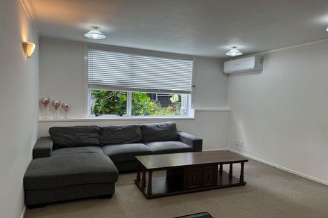 Photo of property in 11 Roberts Road, Glenfield, Auckland, 0629