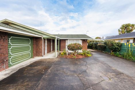 Photo of property in 4 Bambery Court, Palmerston North, 4414