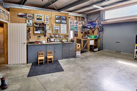 Photo of property in 132 Bing Lucas Drive, Tawa, Wellington, 5028