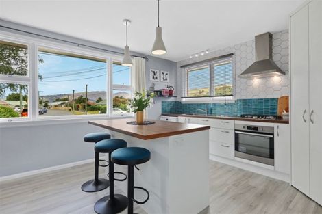 Photo of property in 16 Adams Place, Woolston, Christchurch, 8023