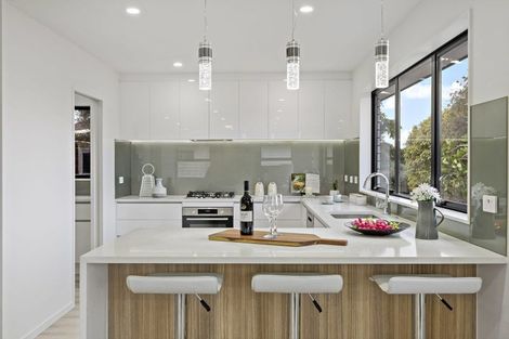 Photo of property in 11 Tawapou Close, Massey, Auckland, 0614