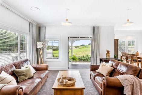 Photo of property in 191 Pukenamu Road, Te Horo, Otaki, 5581