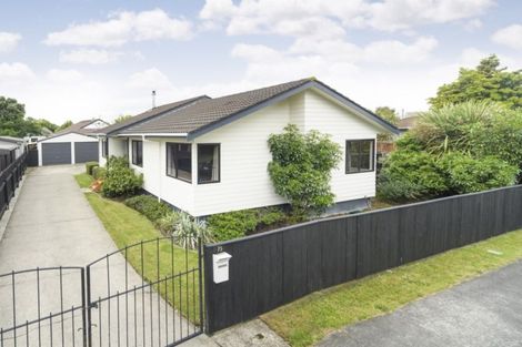 Photo of property in 75 Geraldine Crescent, Cloverlea, Palmerston North, 4412