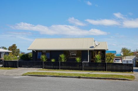 Photo of property in 37a Kotare Place, South Bay, Kaikoura, 7300