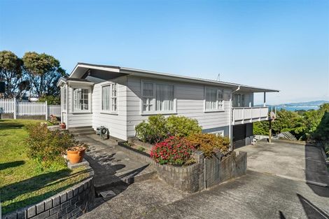 Photo of property in 24 Cypress Drive, Maungaraki, Lower Hutt, 5010