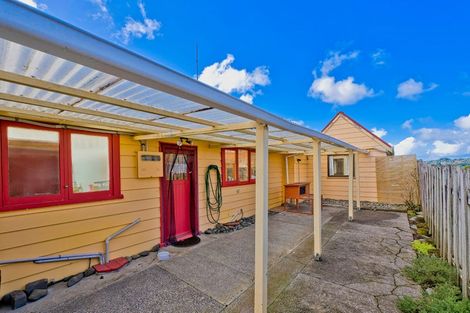 Photo of property in 772 West Coast Road, Oratia, Auckland, 0604