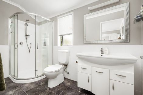 Photo of property in 31 Bayvista Close, Welcome Bay, Tauranga, 3112