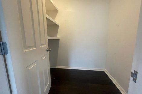 Photo of property in 3 Dainton Place, New Lynn, Auckland, 0600