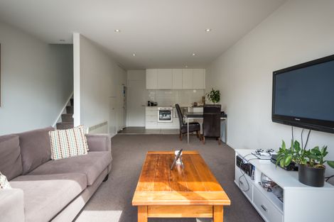 Photo of property in 9/20 North Avon Road, Richmond, Christchurch, 8013