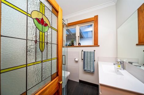 Photo of property in 70 Disraeli Street, Hawera, 4610