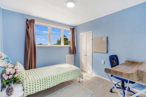 Photo of property in 28 Oxford Street, Hokowhitu, Palmerston North, 4410