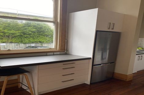 Photo of property in 1/12 Murphy Street, Thorndon, Wellington, 6011