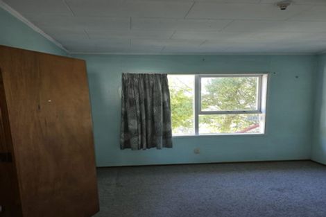 Photo of property in 4 Longbill Place, Glendene, Auckland, 0602