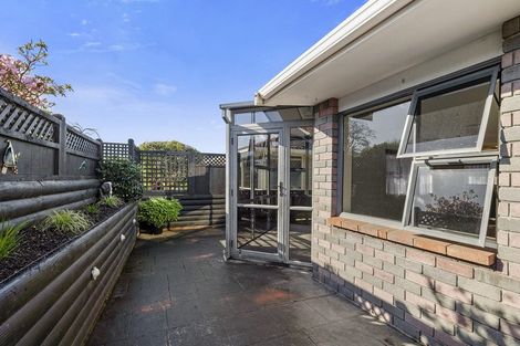 Photo of property in 14 Sandel Rise, Merrilands, New Plymouth, 4312