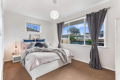 Photo of property in 24b Edward Avenue, Orewa, 0931