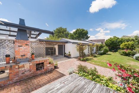 Photo of property in 11 Parkland Crescent, Terrace End, Palmerston North, 4410