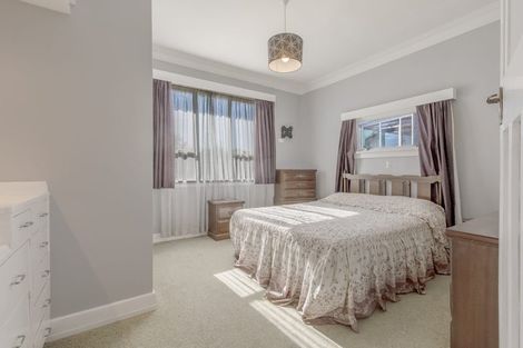 Photo of property in 5 Ruataniwha Street, Waipukurau, 4200