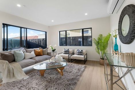 Photo of property in 71c Matipo Road, Te Atatu Peninsula, Auckland, 0610