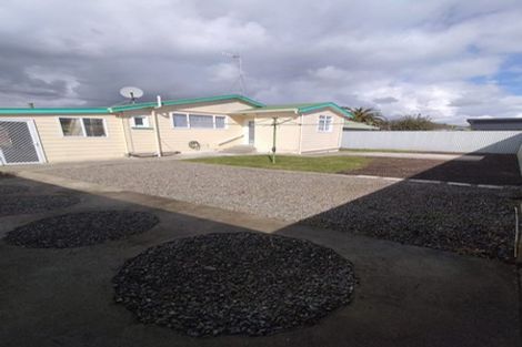 Photo of property in 143 Bartholomew Road, Levin, 5510