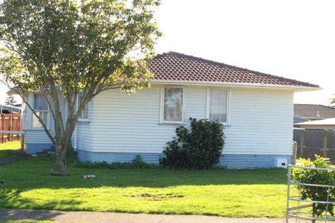Photo of property in 47 Chadwick Crescent, Mangere East, Auckland, 2024