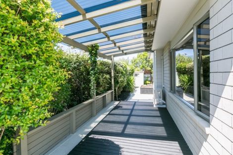Photo of property in 4 West Place, Greenmeadows, Napier, 4112