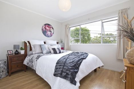 Photo of property in 3/84 Peach Road, Glenfield, Auckland, 0629