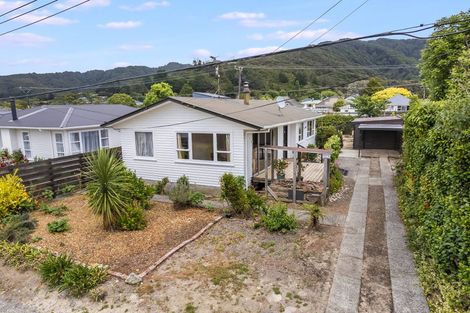 Photo of property in 31 Karamu Crescent, Wainuiomata, Lower Hutt, 5014