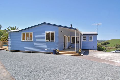 Photo of property in 70 James Road, Maungaturoto, 0587