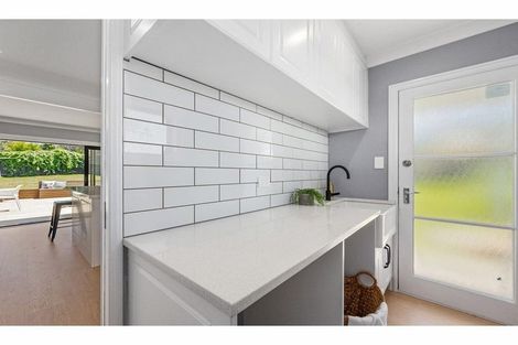 Photo of property in 1 Celina Place, Browns Bay, Auckland, 0630