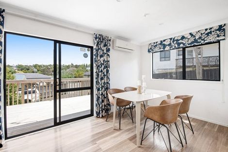 Photo of property in 1/7 Leiden Place, Totara Vale, Auckland, 0629