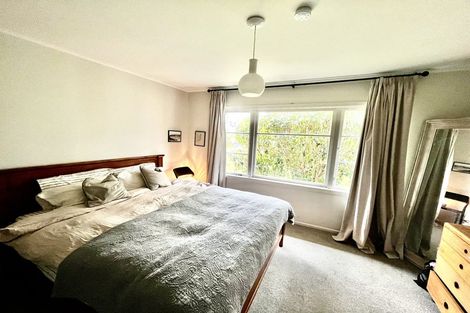 Photo of property in 52 Flanshaw Road, Te Atatu South, Auckland, 0610