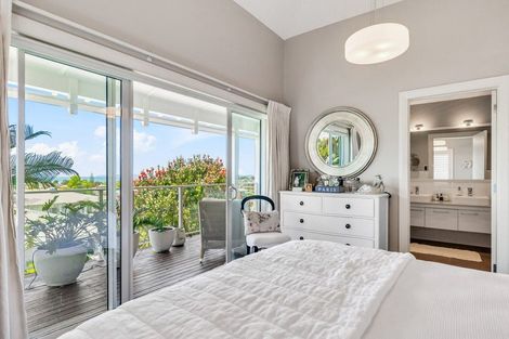 Photo of property in 17 Landmark Terrace, Orewa, 0931